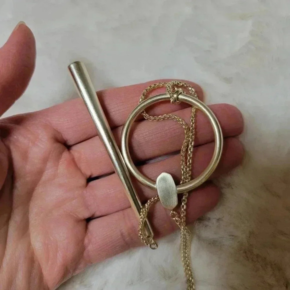 Kendra Scott Gold Tegan Large Necklace Y Adjustable - Picture 2 of 6